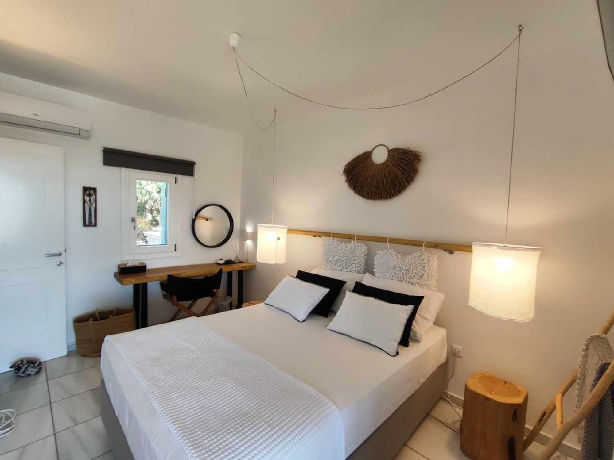 Island Magic - Seaview Villa With Jacuzzi Pool Ambelas Bagian luar foto