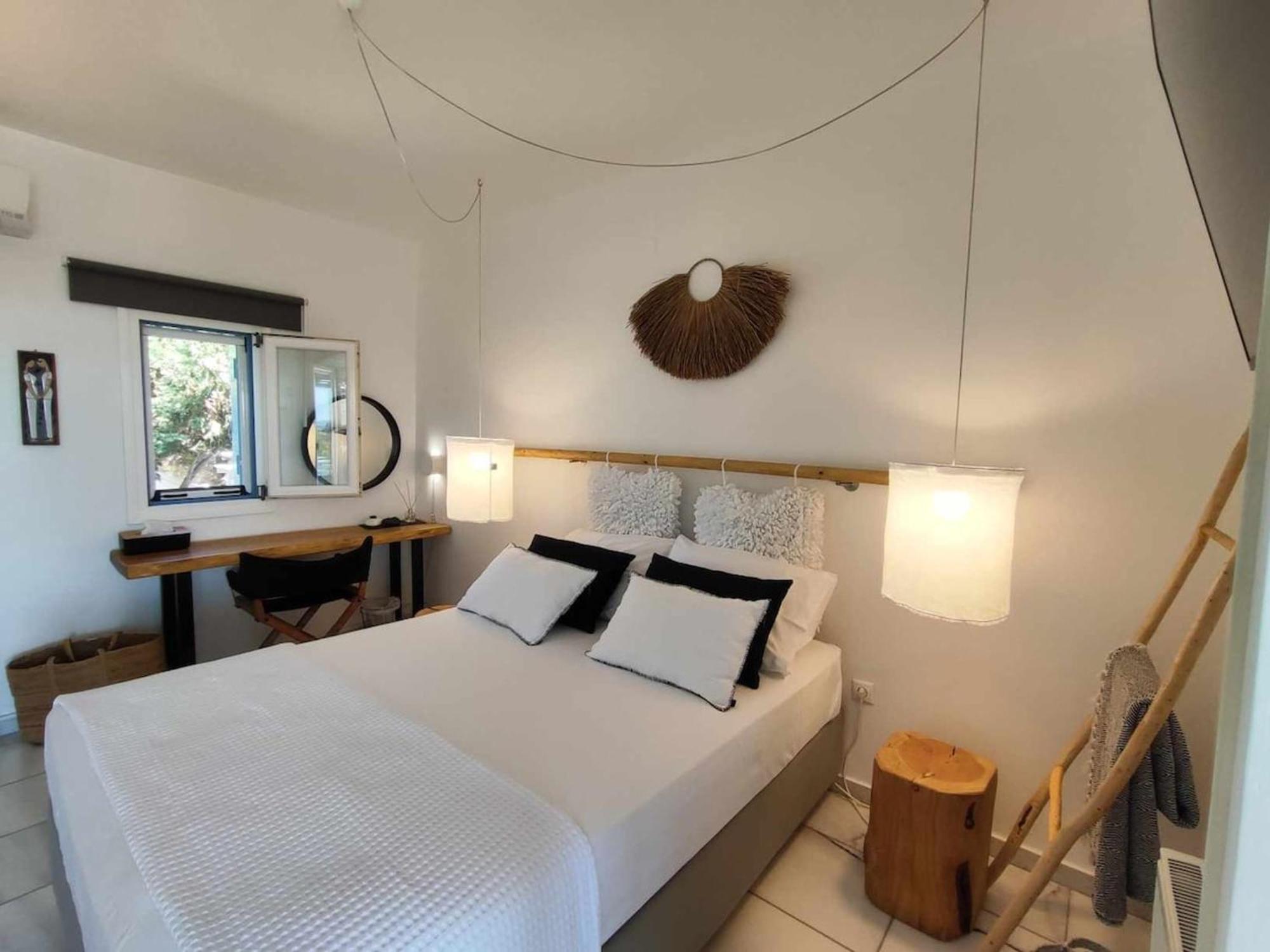 Island Magic - Seaview Villa With Jacuzzi Pool Ambelas Bagian luar foto